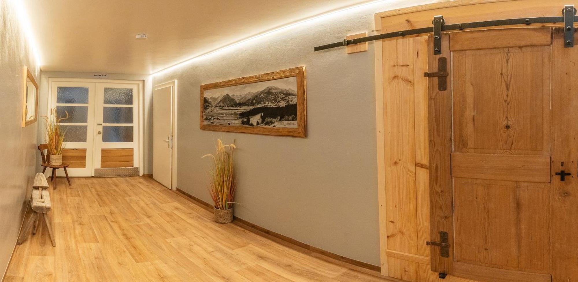 Hostel - Ron'S Guesthouse Oberstdorf Zewnętrze zdjęcie