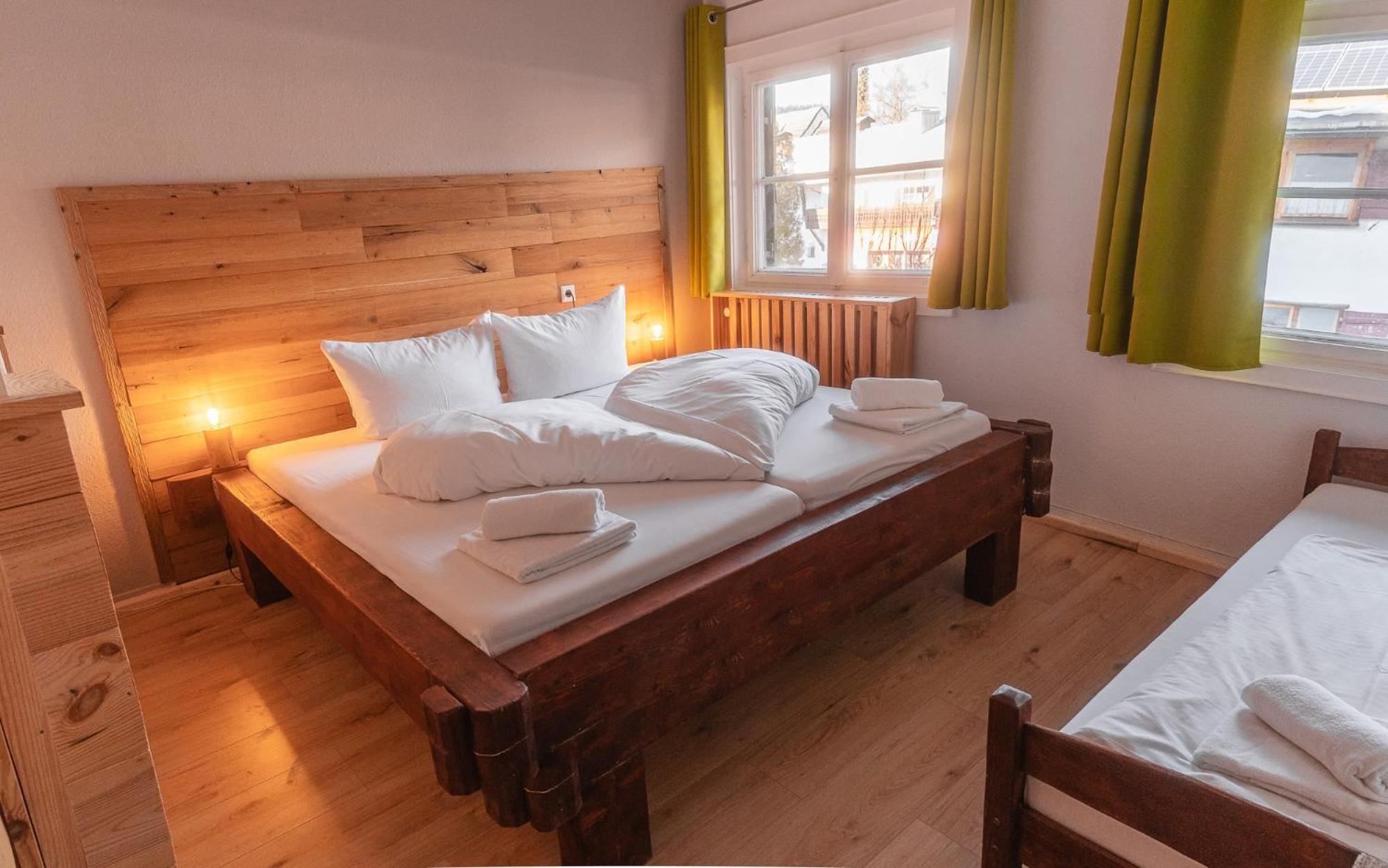 Hostel - Ron'S Guesthouse Oberstdorf Zewnętrze zdjęcie