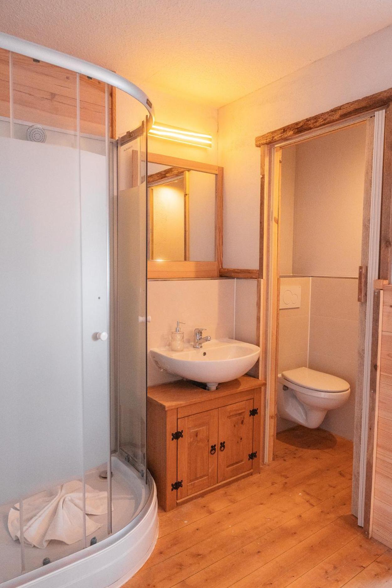 Hostel - Ron'S Guesthouse Oberstdorf Zewnętrze zdjęcie